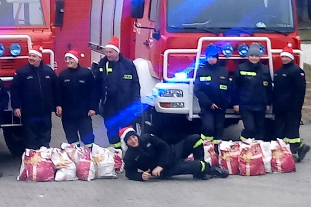 Świąteczne paczki w gminie Młodzieszyn