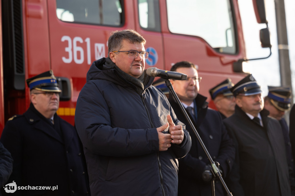 Uroczyste przekazanie wozu dla OSP Giżyce