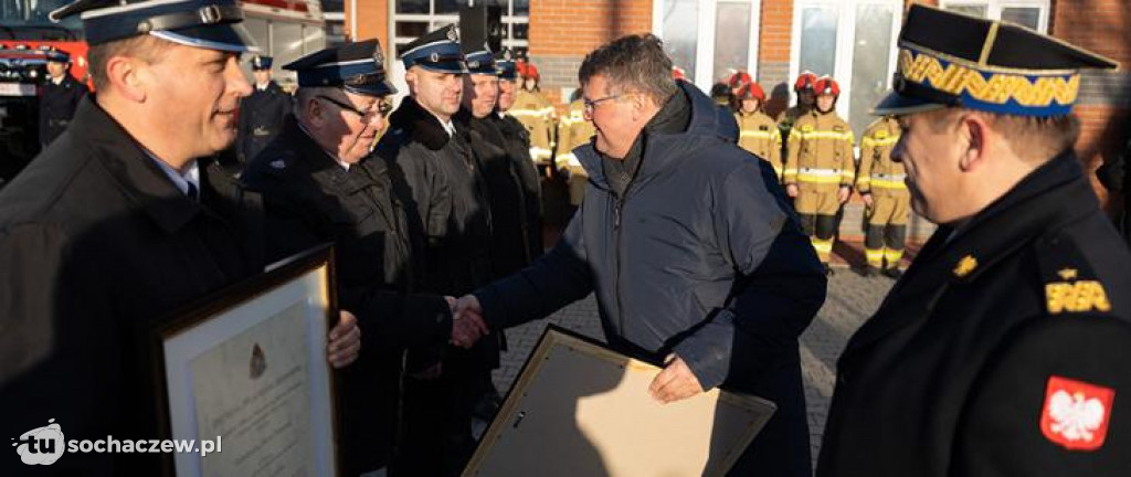 Uroczyste przekazanie wozu dla OSP Giżyce