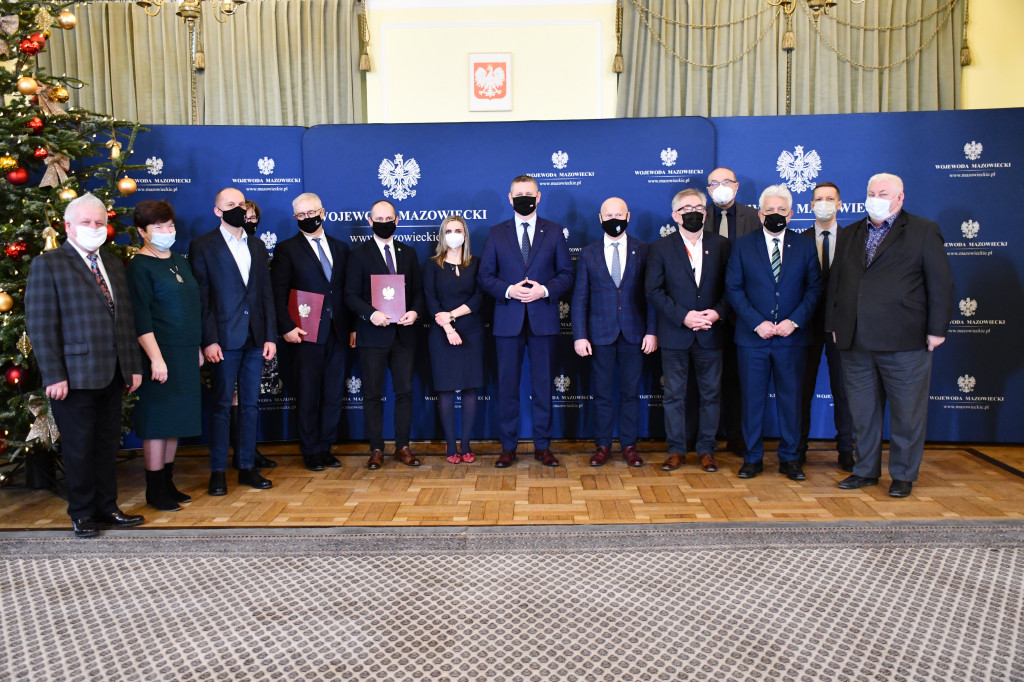 Gmina Sochaczew podpisanie umów u wojewody