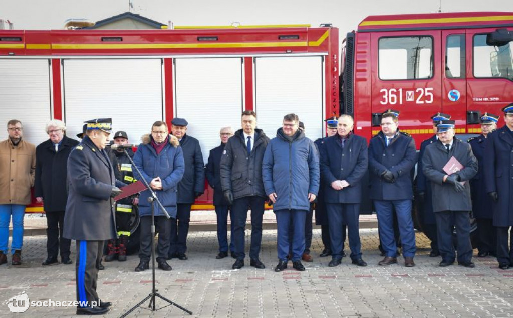 Uroczyste przekazanie wozu dla OSP Giżyce