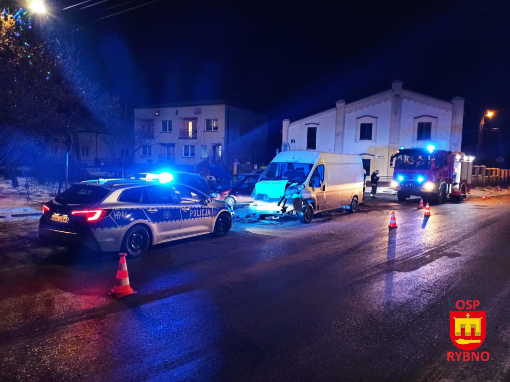 Zderzenie czterech pojazdów w Rybnie