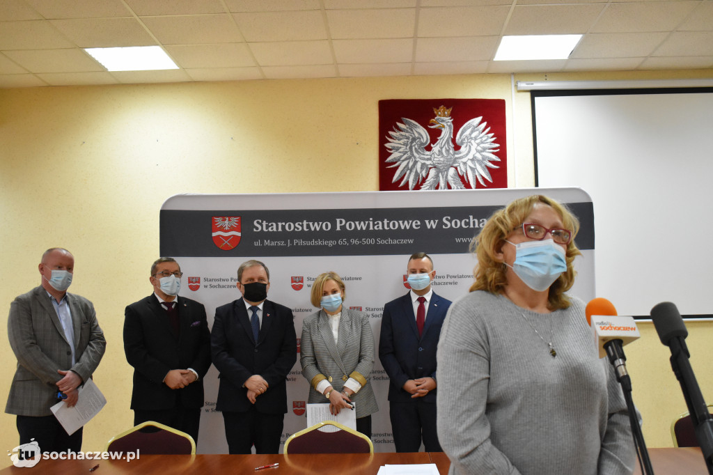 Podpisanie umów bezpieczne przejścia w Żukowie i Brzozowie