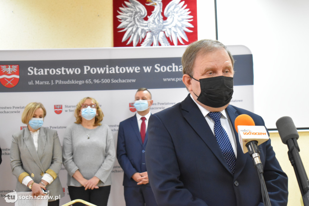 Podpisanie umów bezpieczne przejścia w Żukowie i Brzozowie