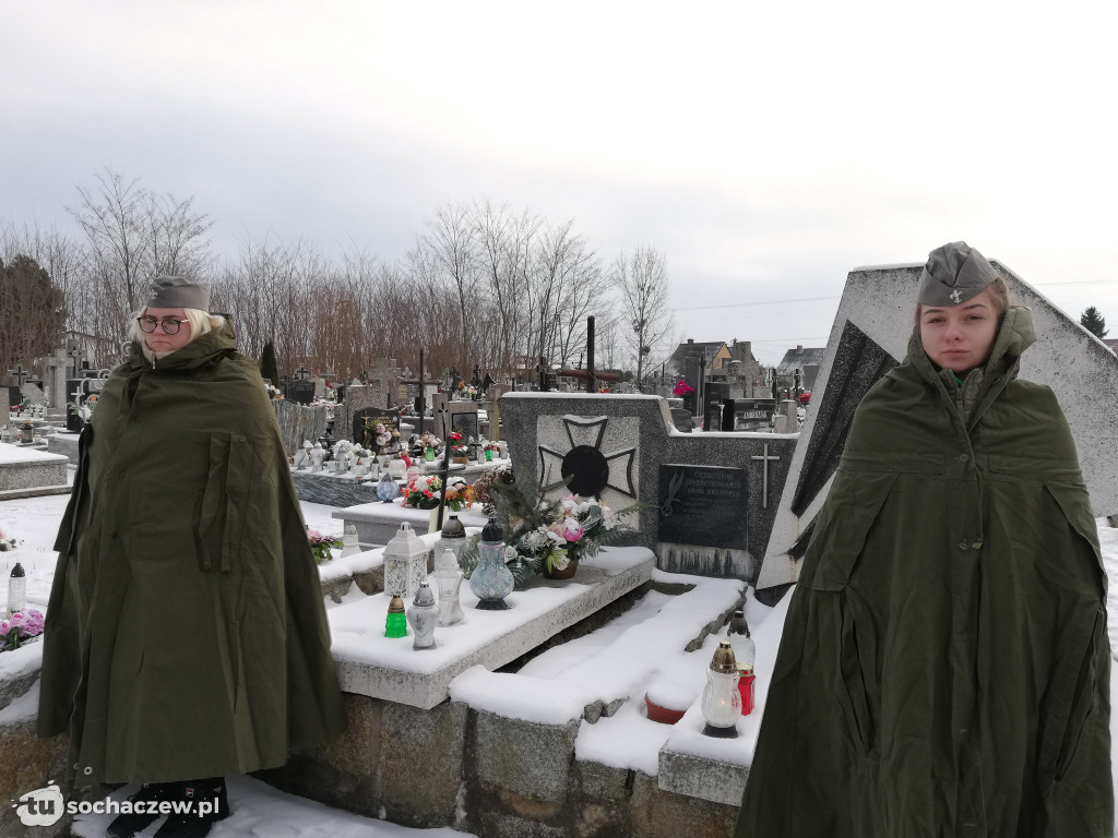 Iłów: zapłonęło Światełko Pamięci dla Cichociemnych