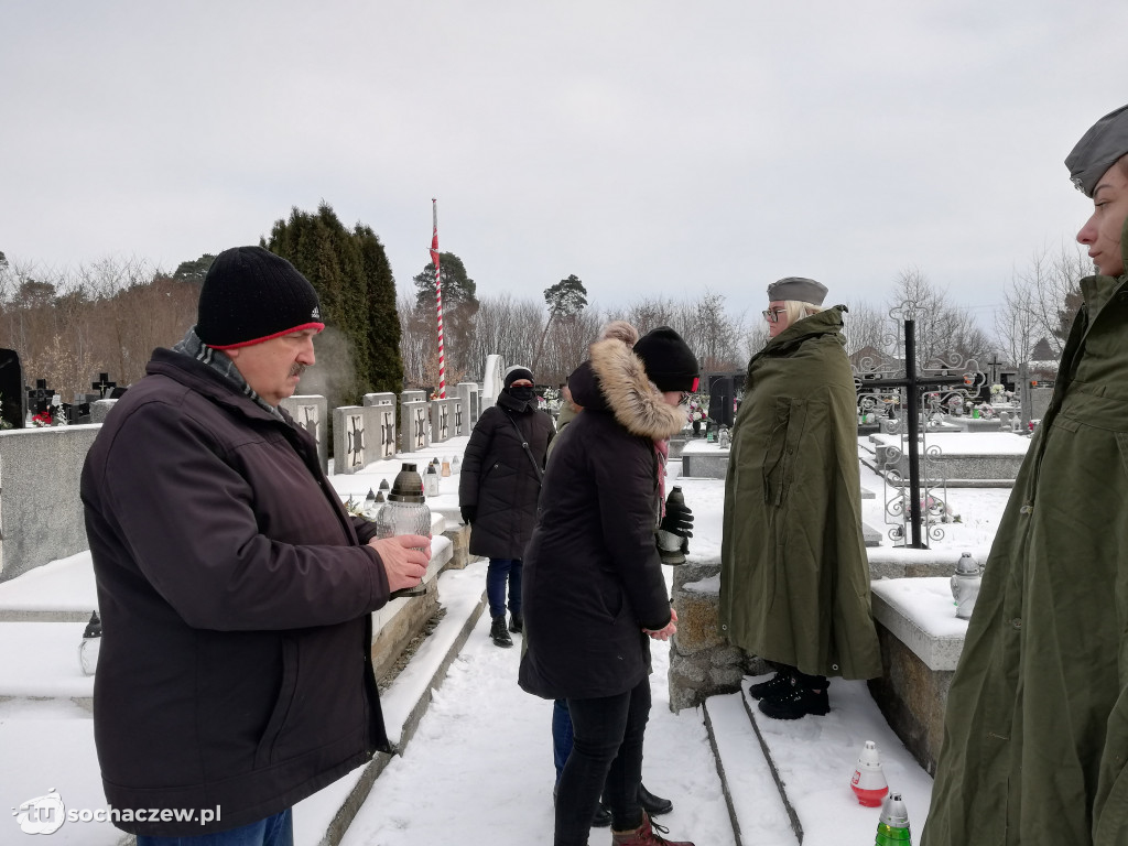 Iłów: zapłonęło Światełko Pamięci dla Cichociemnych