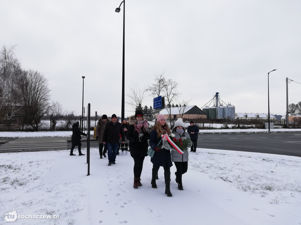 Iłów: zapłonęło Światełko Pamięci dla Cichociemnych
