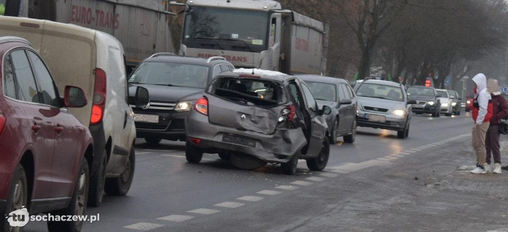 Zderzenie samochodów na Warszawskiej