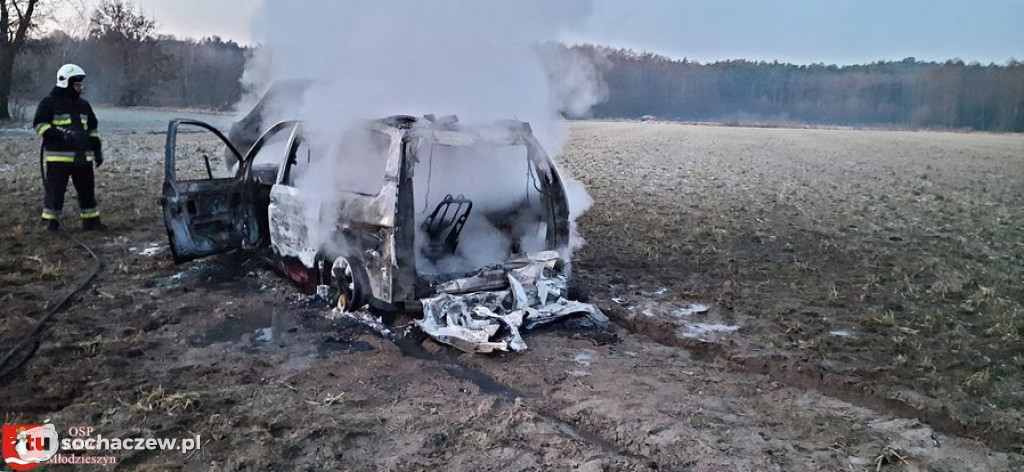 Pożar osobówki w Marysinie