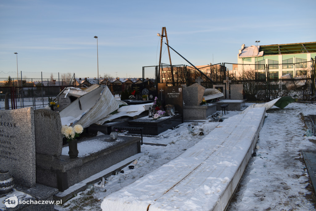 Cmentarz Trojanów dzień po nawałnicy