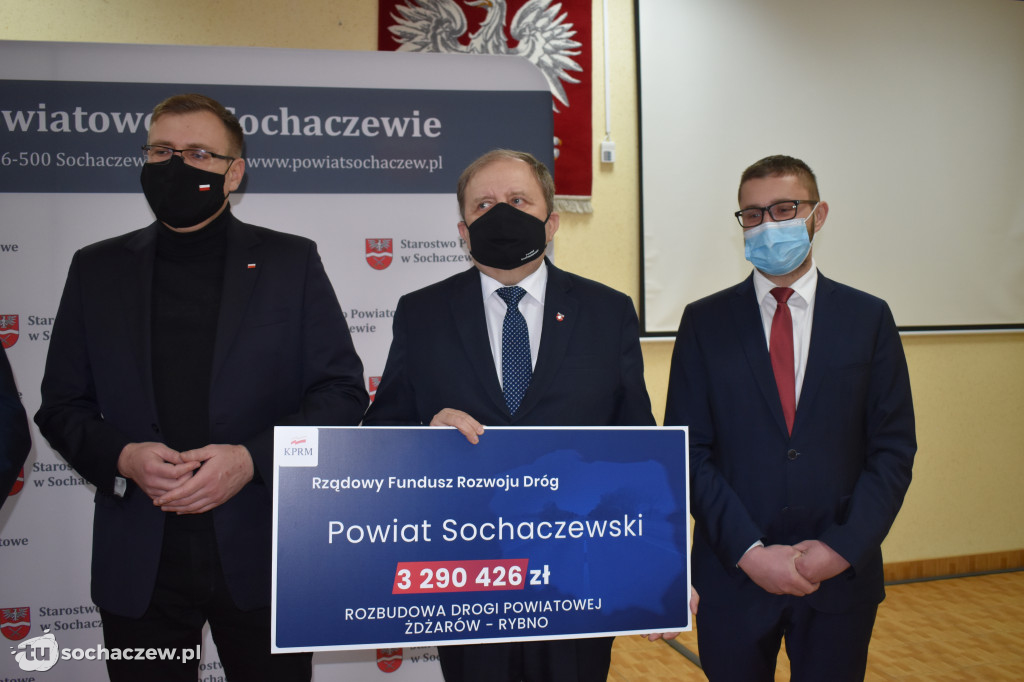 Przekazanie promes dla powiatu i miasta