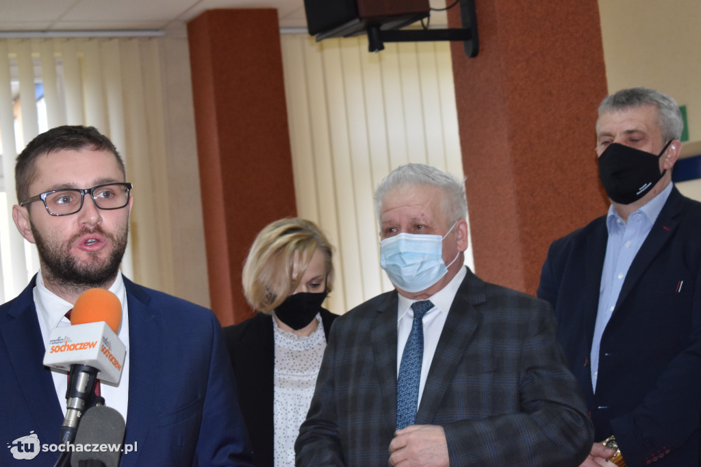 Przekazanie promes dla powiatu i miasta