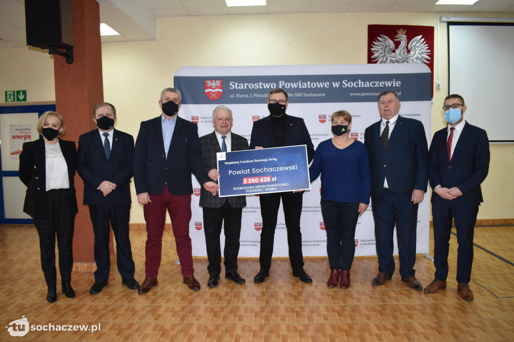 Przekazanie promes dla powiatu i miasta
