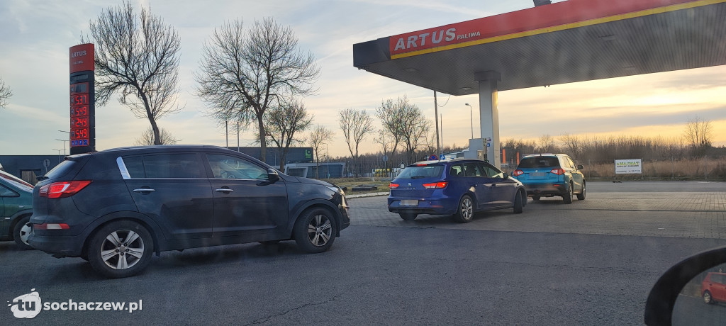 Szturm na stacje benzynowe w powiecie