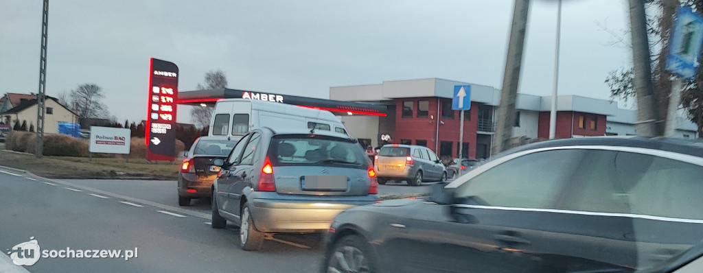 Szturm na stacje benzynowe w powiecie