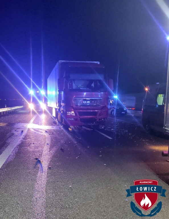 Tragedia pod Łowiczem: nie żyje kobieta i dwoje dzieci
