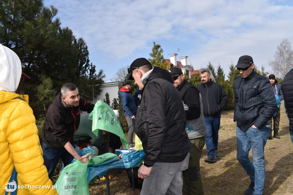 Sprzątanie Bzury z wędkarzami 2022