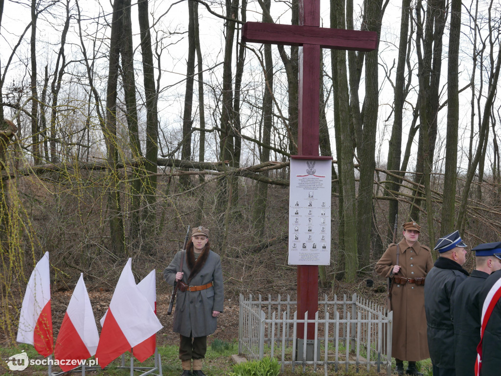 Uczcili poległych w Bronisławach