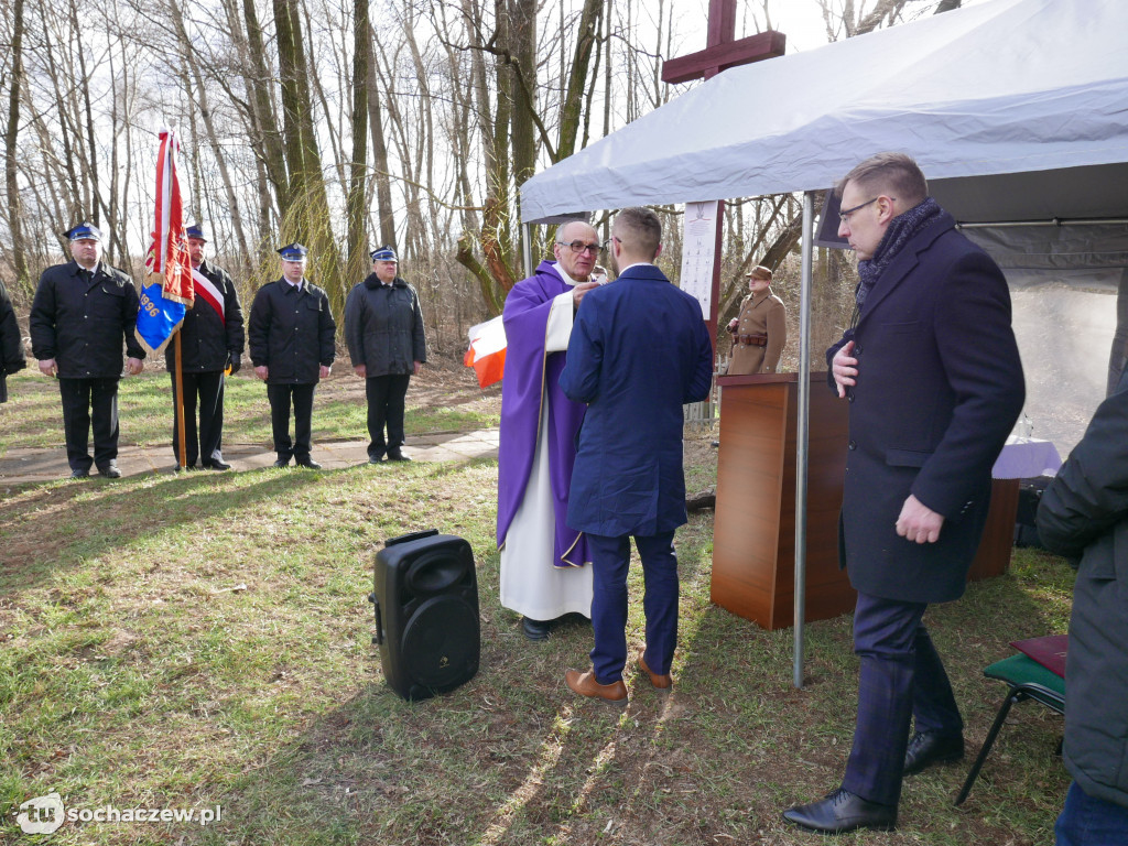 Uczcili poległych w Bronisławach