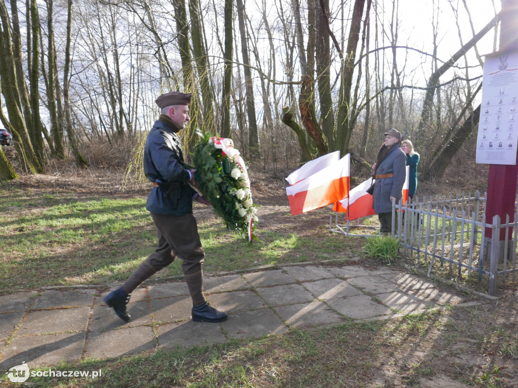 Uczcili poległych w Bronisławach