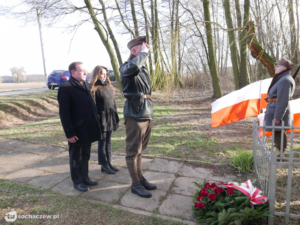 Uczcili poległych w Bronisławach