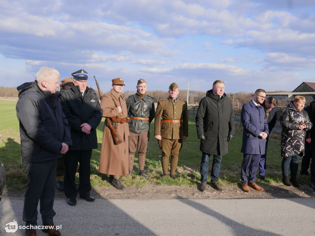 Uczcili poległych w Bronisławach