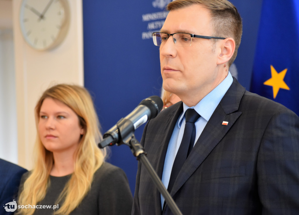 Umowa na remont dworca podpisana
