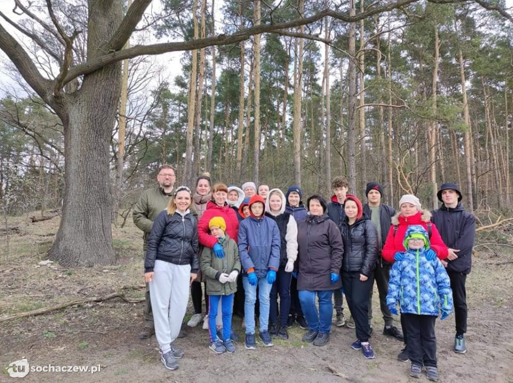 Sochaczew: uchodźcy sprzątają las