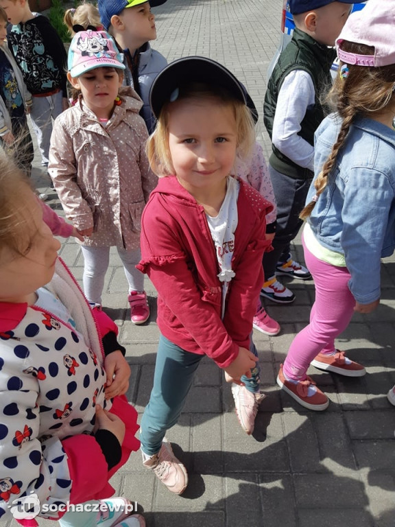 Dzielnicowi z Nowej Suchej z wizytą u przedszkolaków