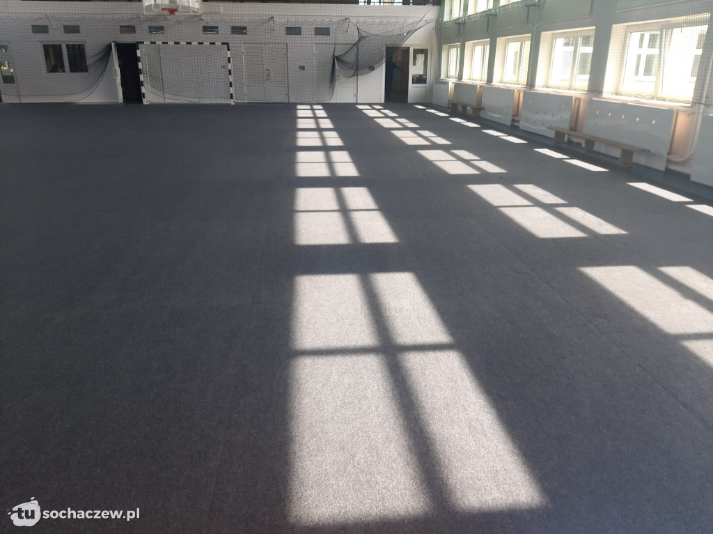 Sala gimnastyczna w Rybnie: podłoga chroniona