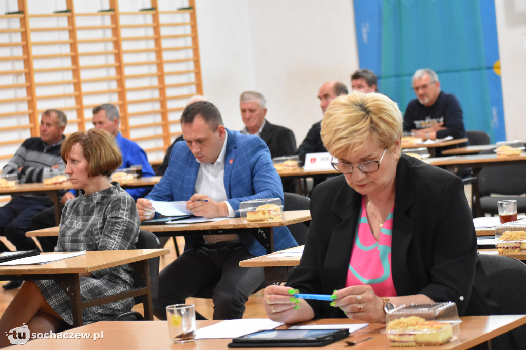 Sesja absolutoryjna w Młodzieszynie