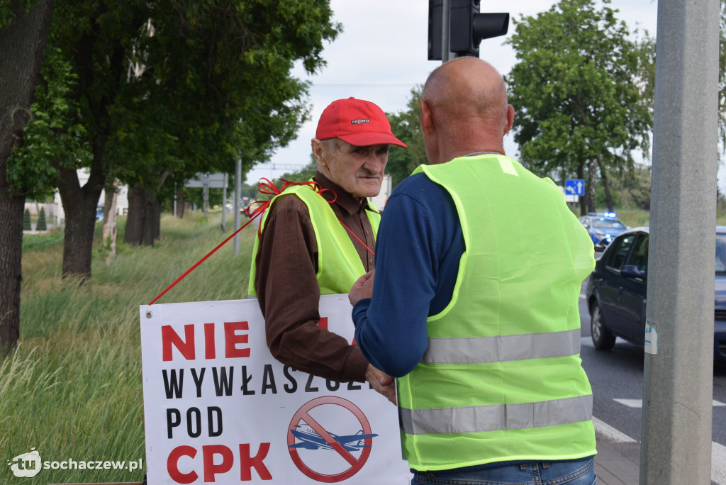 Protest przeciw budowie CPK na DK 92
