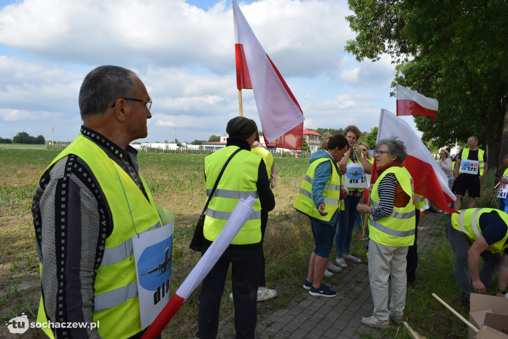 Protest przeciw budowie CPK na DK 92