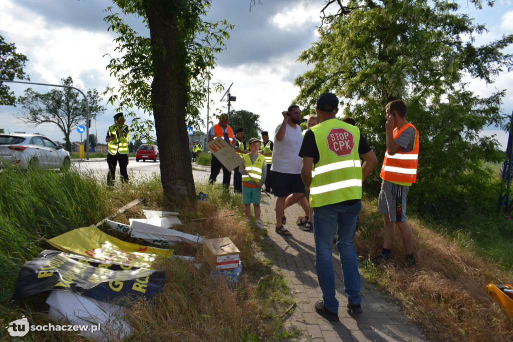 Protest przeciw budowie CPK na DK 92