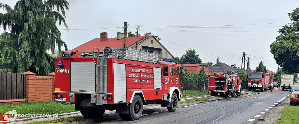 Pożar w Konarach, trwa akcja gaśnicza