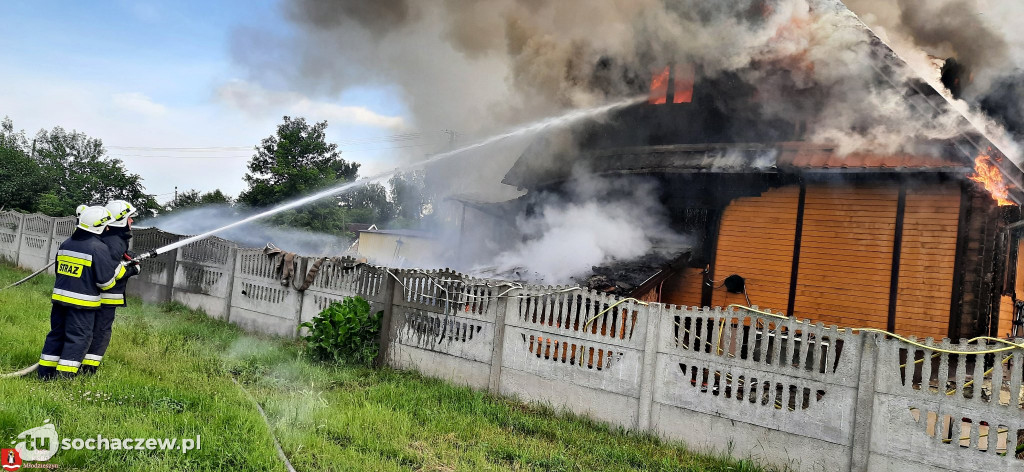 Pożar w Konarach, trwa akcja gaśnicza