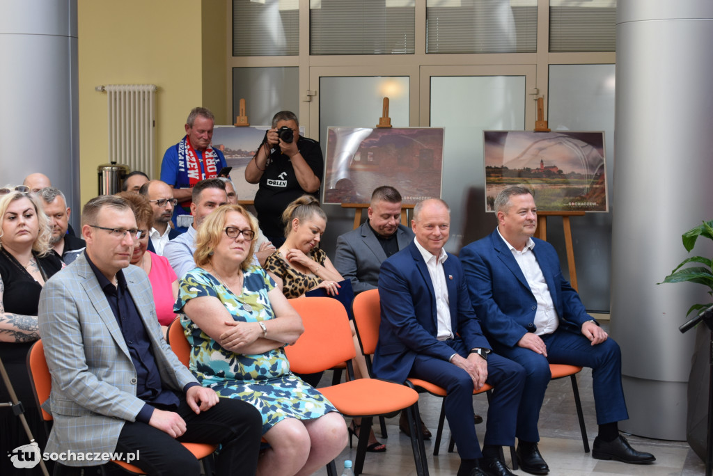 Złoci rugbiści w Kramnicach Miejskich. Spotkanie z władzami Sochaczewa i kibicami