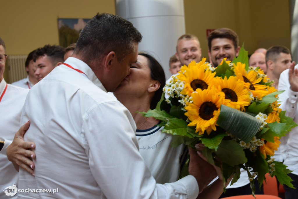 Złoci rugbiści w Kramnicach Miejskich. Spotkanie z władzami Sochaczewa i kibicami