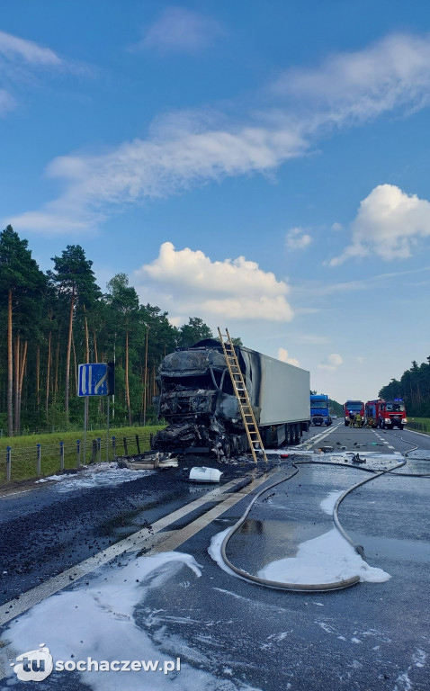 Zderzenie dwóch ciężarówek na DK 50 w Żyrardowie