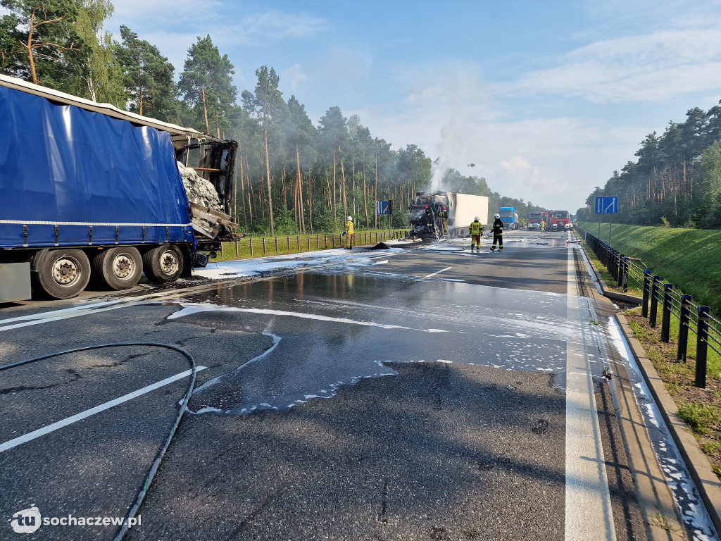 Zderzenie dwóch ciężarówek na DK 50 w Żyrardowie