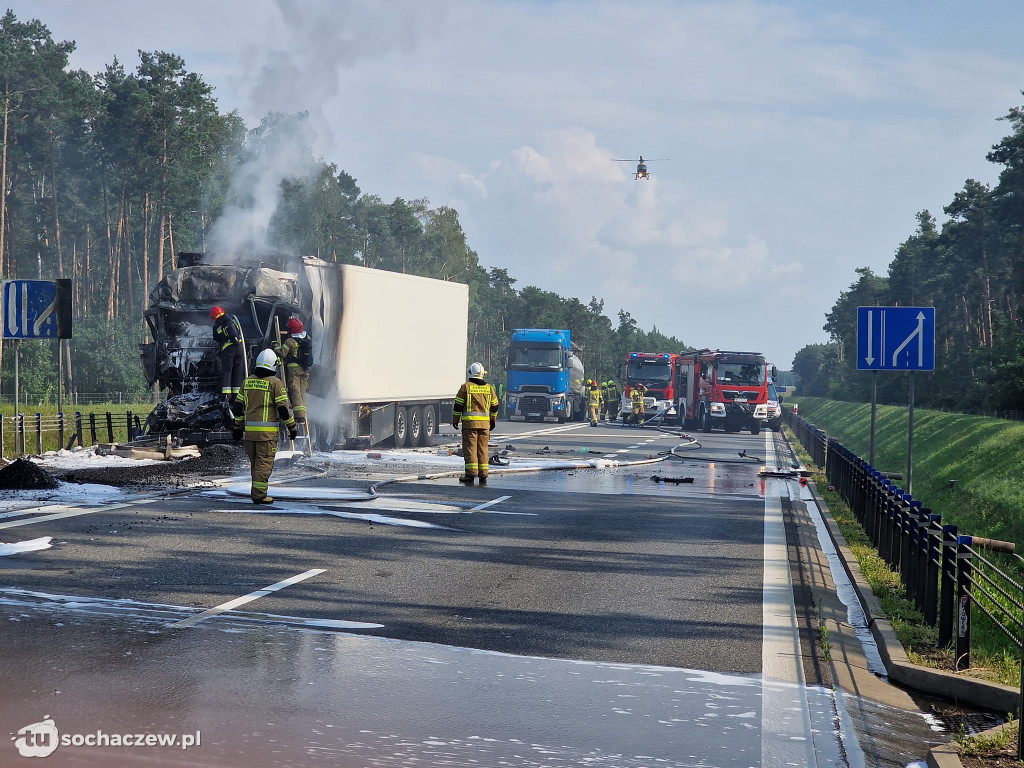 Zderzenie dwóch ciężarówek na DK 50 w Żyrardowie