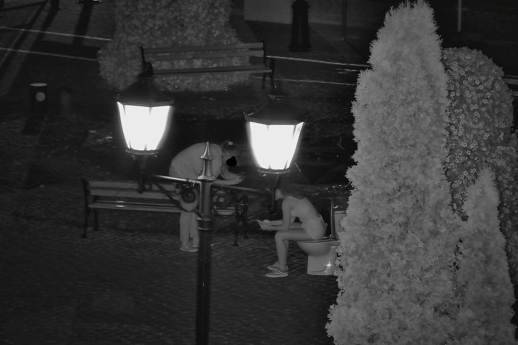 Tron na placu Kościuszki