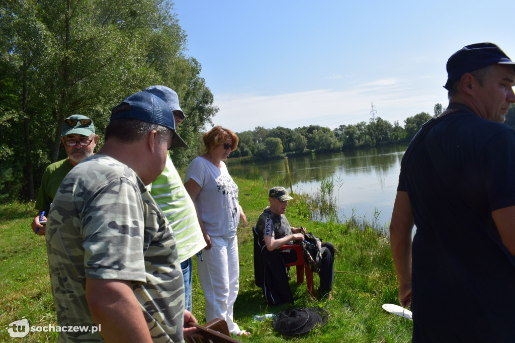 Mieszkańcy DPS na podium w zawodach wędkarskich