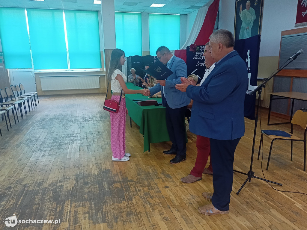 Stypendia wójta gminy Iłów wręczone