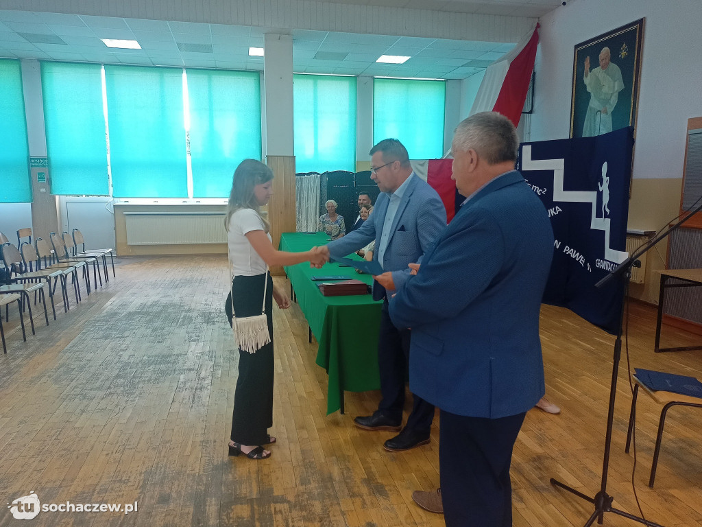 Stypendia wójta gminy Iłów wręczone