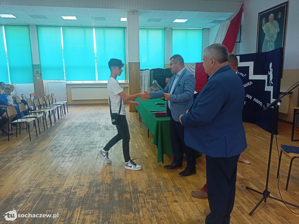 Stypendia wójta gminy Iłów wręczone
