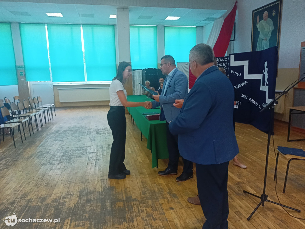 Stypendia wójta gminy Iłów wręczone