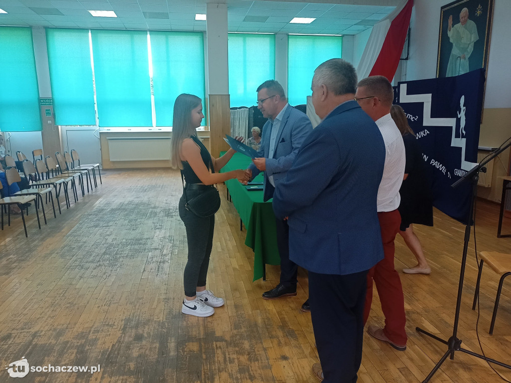 Stypendia wójta gminy Iłów wręczone