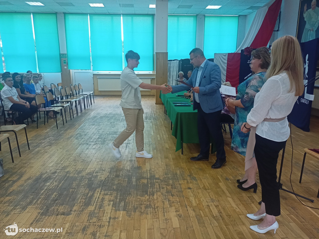 Stypendia wójta gminy Iłów wręczone