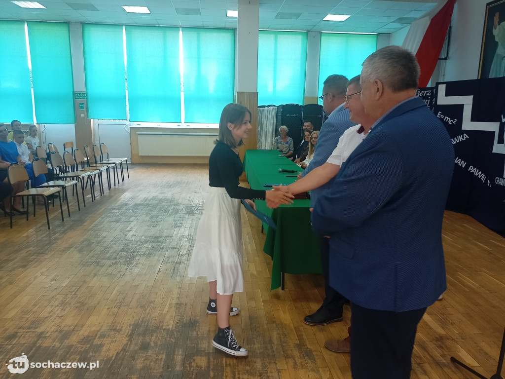 Stypendia wójta gminy Iłów wręczone
